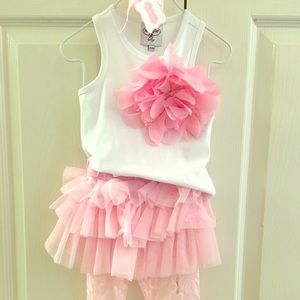 NWT. Mud pie Baby. 9-12 months. Two piece.